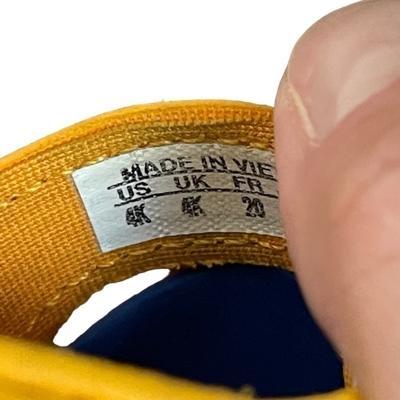 GUC toddler Adidas foam/water shoe, velcro, blue/orange, size 4K. - Picture 2 of 6